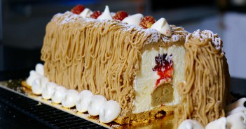 Bûche de Noël aux marrons façon Mont Blanc