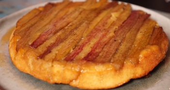 Recette gâteau renversé à la rhubarbe recette gateau renverse rhubarbe