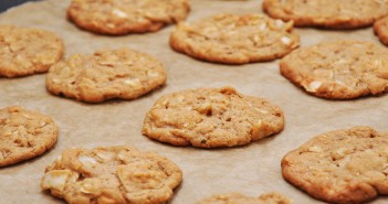 Cookies moelleux et croustillants vanille coco cookies vanille noix de coco Hervé