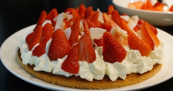 Maxi sablé au citron façon tarte aux fraises